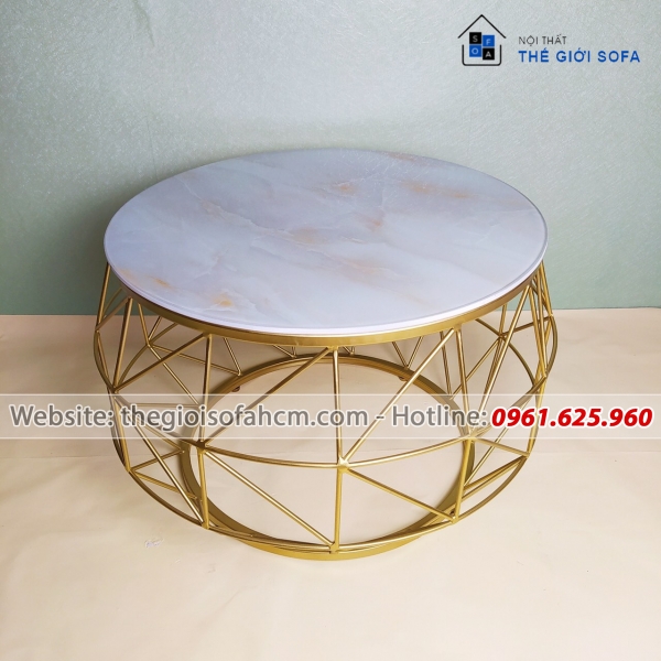 BÀN TRÀ MẶT KÍNH KHUNG SẮT MÀU VÀNG​​​​​​​ 